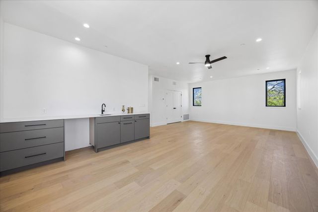 4416 S 1st ST 3, Austin, TX 78745