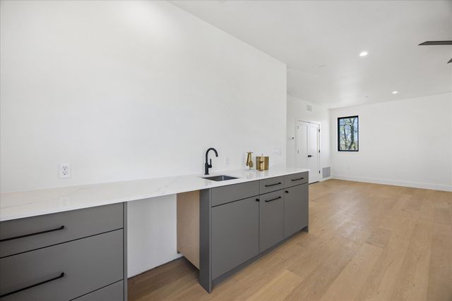 4416 S 1st ST 3, Austin, TX 78745