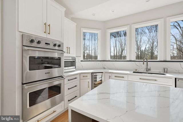 310 SPRINGVALE RD, Great Falls, VA 22066