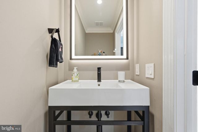 310 SPRINGVALE RD, Great Falls, VA 22066