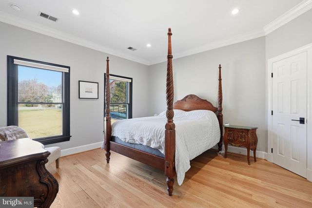 310 SPRINGVALE RD, Great Falls, VA 22066