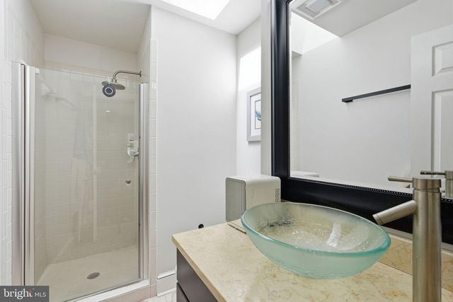 310 SPRINGVALE RD, Great Falls, VA 22066