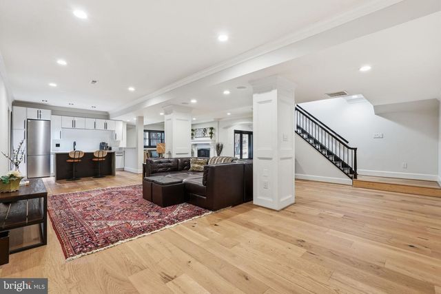 310 SPRINGVALE RD, Great Falls, VA 22066