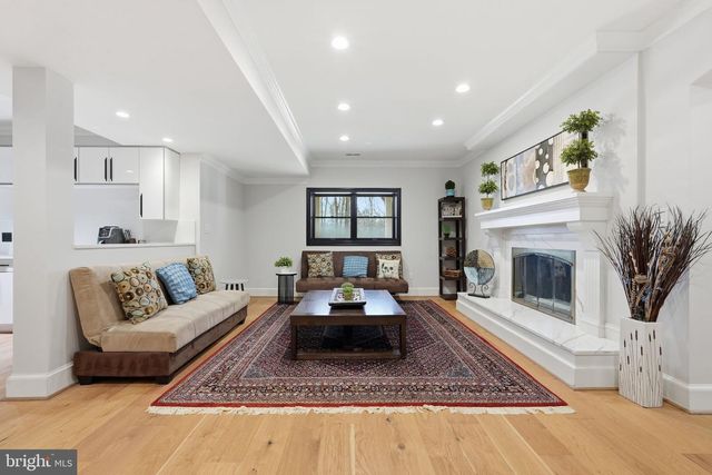 310 SPRINGVALE RD, Great Falls, VA 22066