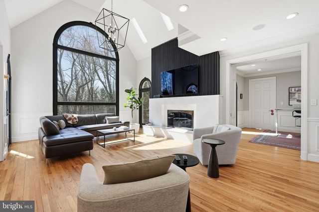 310 SPRINGVALE RD, Great Falls, VA 22066