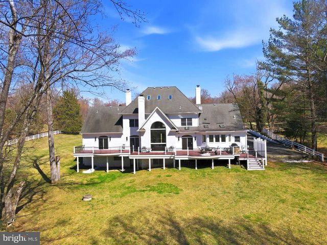 310 SPRINGVALE RD, Great Falls, VA 22066