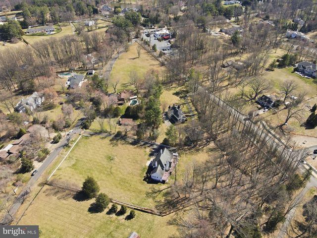 310 SPRINGVALE RD, Great Falls, VA 22066
