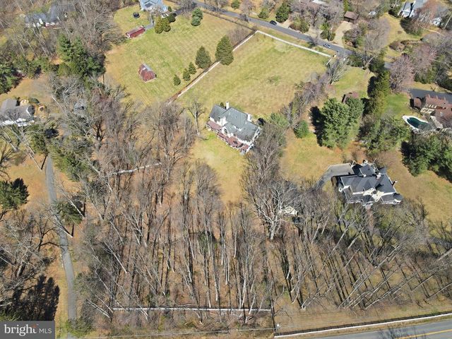 310 SPRINGVALE RD, Great Falls, VA 22066