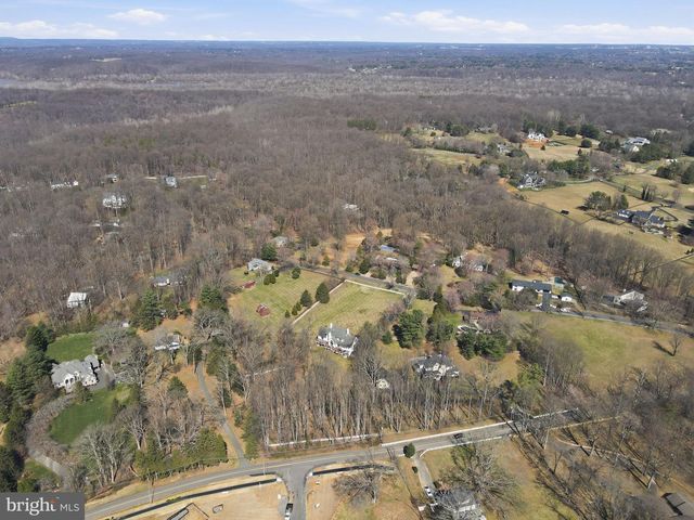 310 SPRINGVALE RD, Great Falls, VA 22066