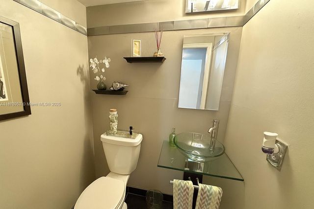 1801 S Ocean Dr 233, Hallandale Beach, FL 33009