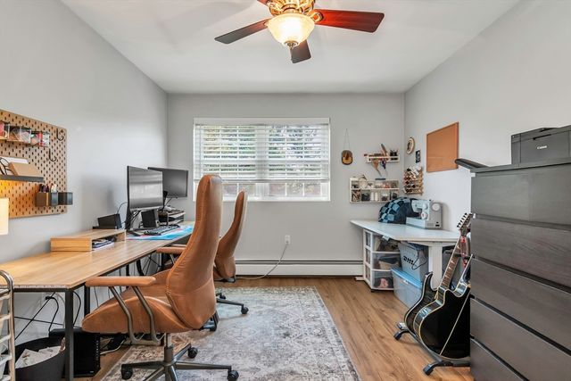 23 Edgelawn Ave 6, North Andover, MA 01845