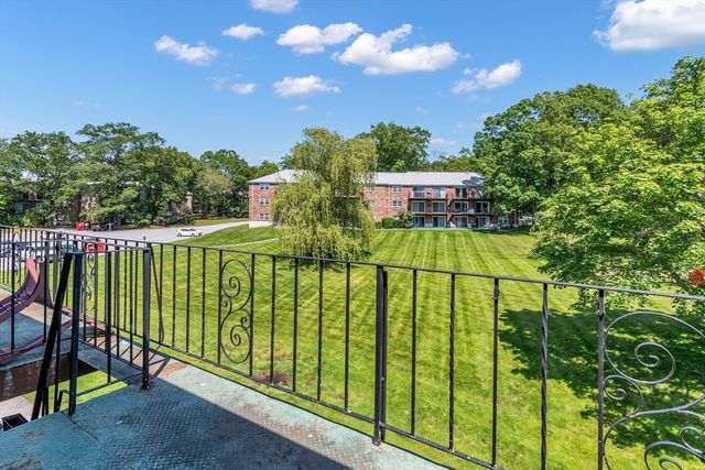 23 Edgelawn Ave 6, North Andover, MA 01845
