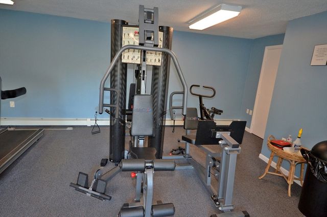 23 Edgelawn Ave 6, North Andover, MA 01845