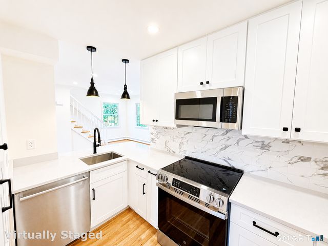 21 Neil Lane B, Greenwich, CT 06878