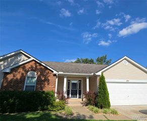 1218 Saddlemaker Drive, St Charles, MO 63304
