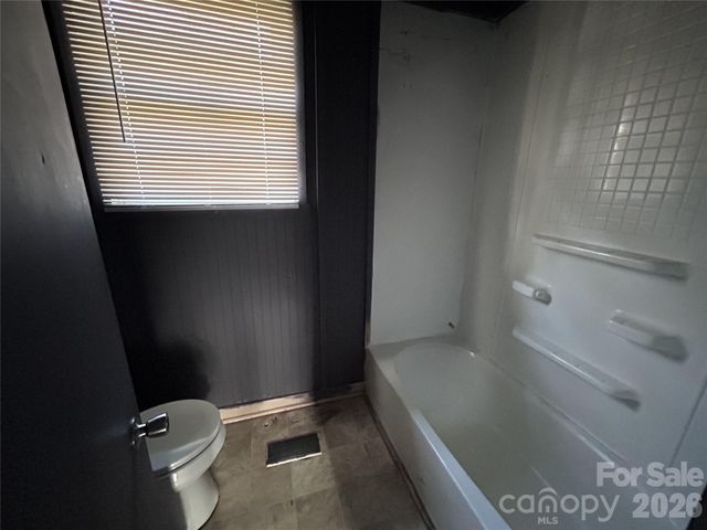 1409 Laboratory Road, Lincolnton, NC 28092