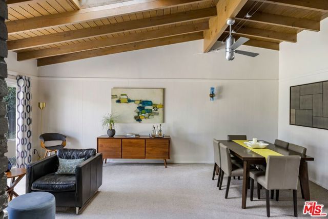 4910 Abbeyville Avenue, Woodland Hills (los Angeles), CA 91364