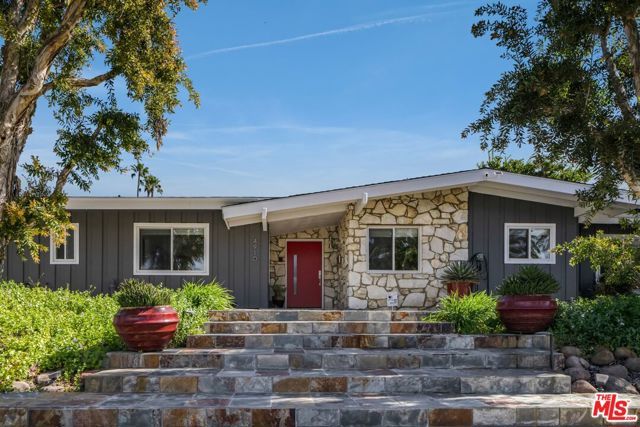 4910 Abbeyville Avenue, Woodland Hills (los Angeles), CA 91364