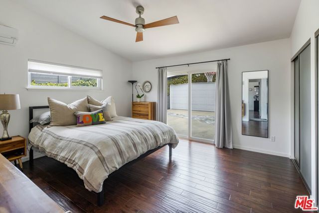 4910 Abbeyville Avenue, Woodland Hills (los Angeles), CA 91364