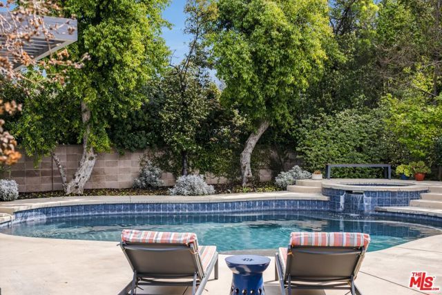 4910 Abbeyville Avenue, Woodland Hills (los Angeles), CA 91364