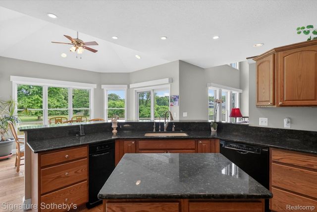 12700 Shaffer Road, Springfield Charter Township, MI 48350