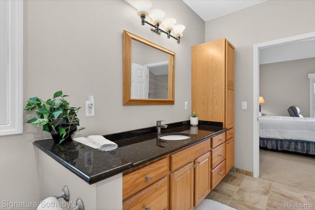 12700 Shaffer Road, Springfield Charter Township, MI 48350