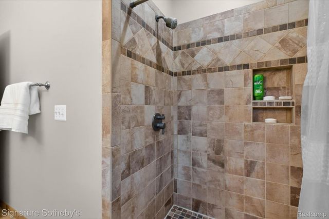 12700 Shaffer Road, Springfield Charter Township, MI 48350