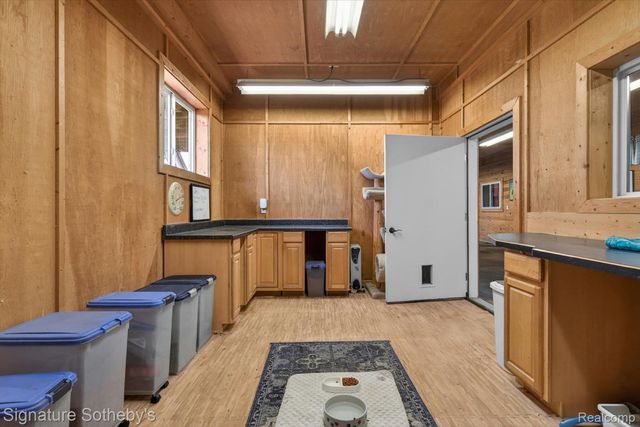 12700 Shaffer Road, Springfield Charter Township, MI 48350
