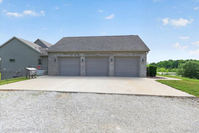 12700 Shaffer Road, Springfield Charter Township, MI 48350