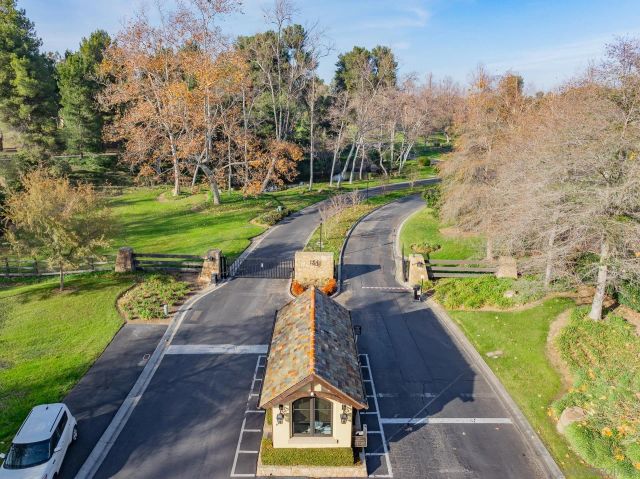 11 Country Glen Rd, Fallbrook, CA 92028