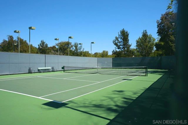 11 Country Glen Rd, Fallbrook, CA 92028