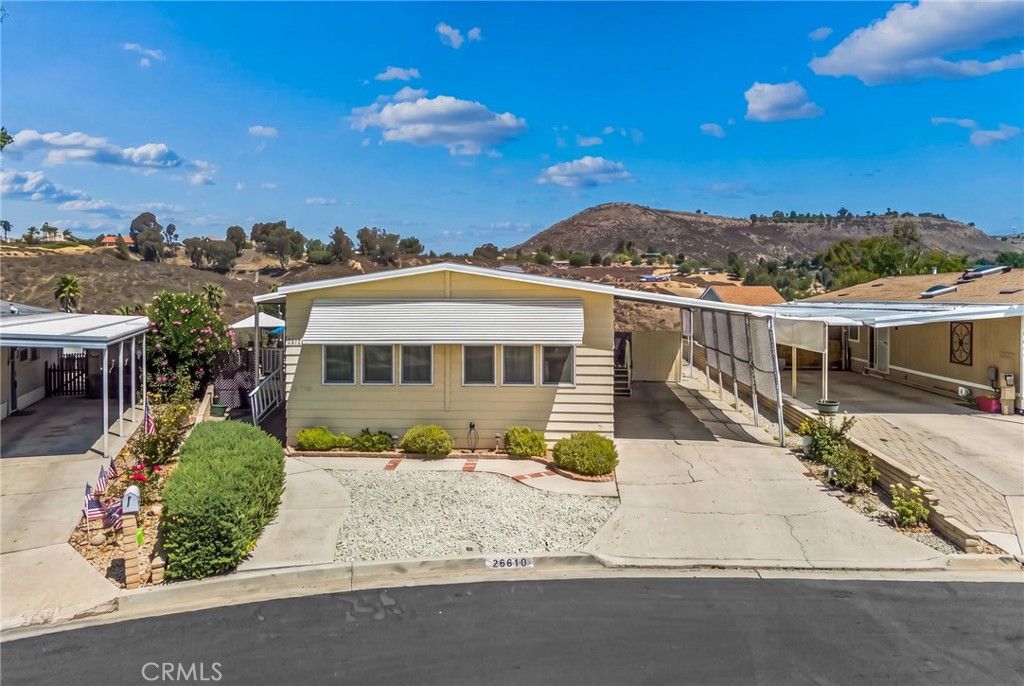 Image 3 of property listing at 28610 Via Arboleda, Murrieta, CA 92563