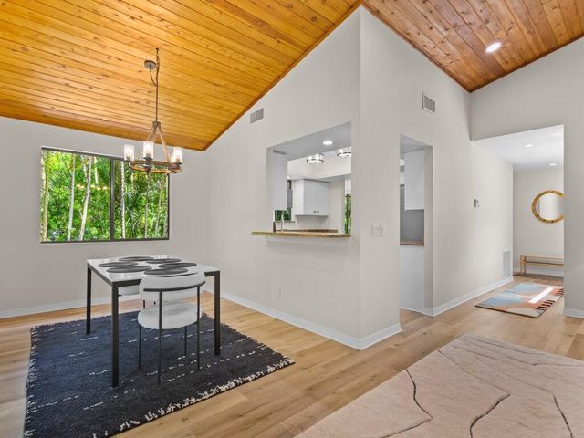 2125 PINE CREEK Boulevard 205, Vero Beach, FL 32966