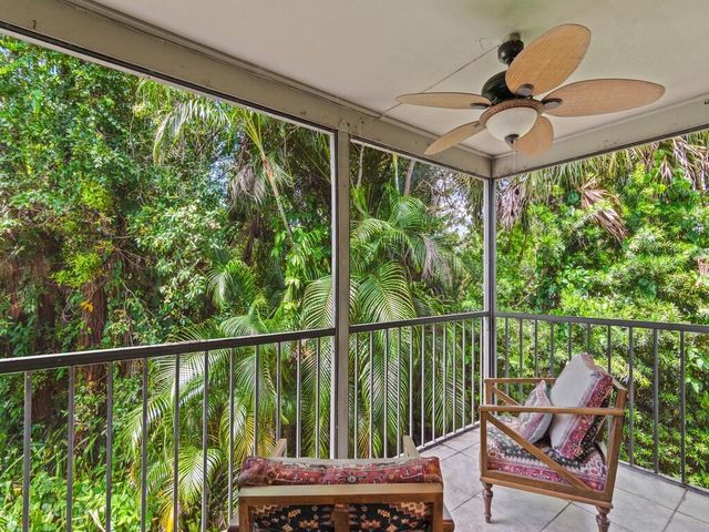 2125 PINE CREEK Boulevard 205, Vero Beach, FL 32966