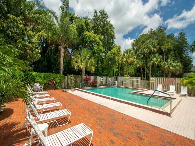 2125 PINE CREEK Boulevard 205, Vero Beach, FL 32966