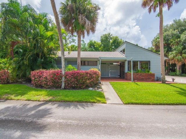 2125 PINE CREEK Boulevard 205, Vero Beach, FL 32966