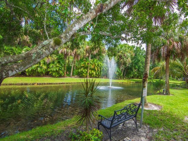 2125 PINE CREEK Boulevard 205, Vero Beach, FL 32966