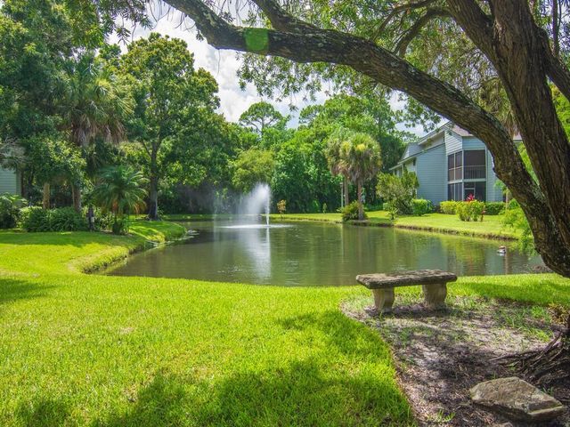 2125 PINE CREEK Boulevard 205, Vero Beach, FL 32966