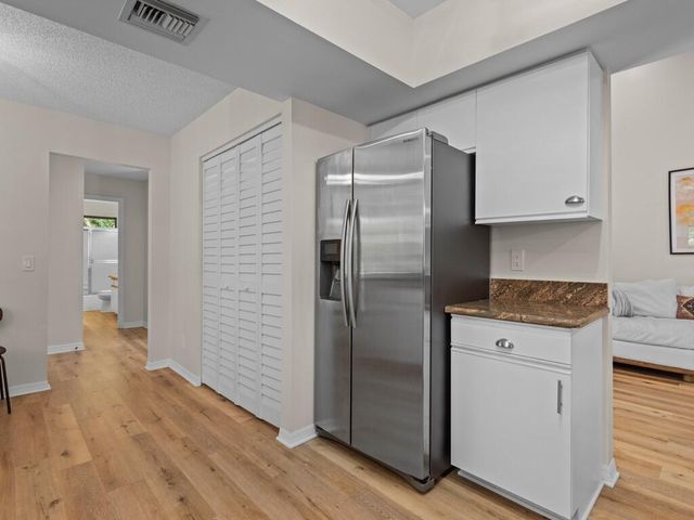 2125 PINE CREEK Boulevard 205, Vero Beach, FL 32966