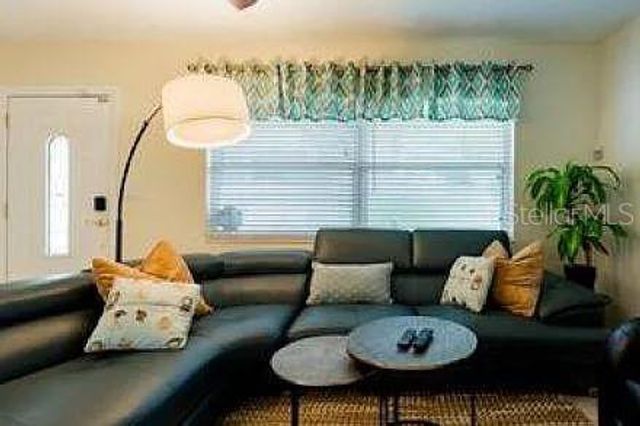 210 57TH STREET W, Bradenton, FL 34209