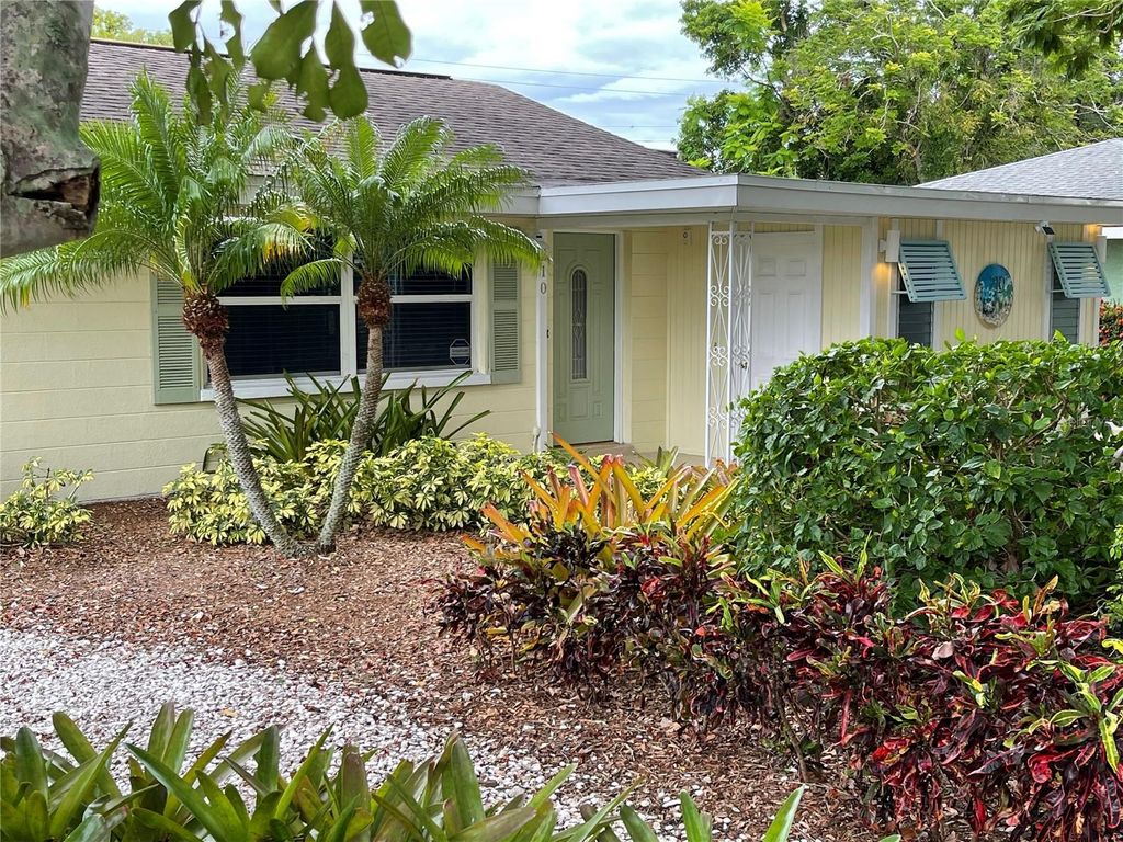 210 57TH STREET W, Bradenton, FL 34209