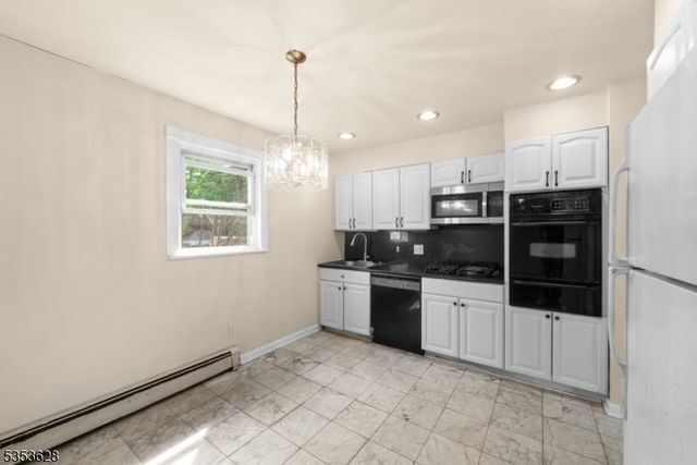 911 Plainfield Ave, Plainfield City, NJ 07060