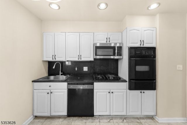 911 Plainfield Ave, Plainfield City, NJ 07060