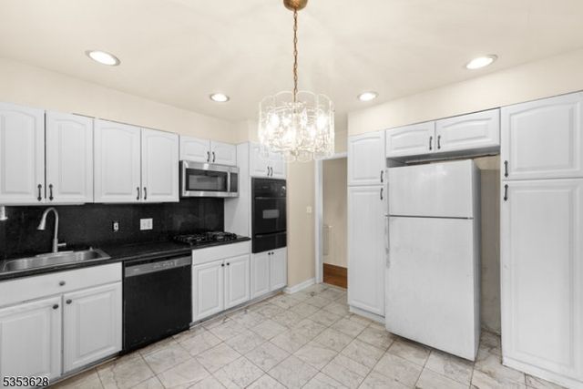 911 Plainfield Ave, Plainfield City, NJ 07060