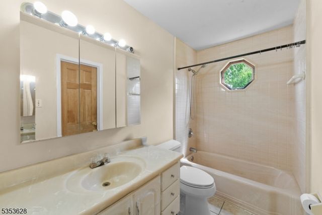 911 Plainfield Ave, Plainfield City, NJ 07060