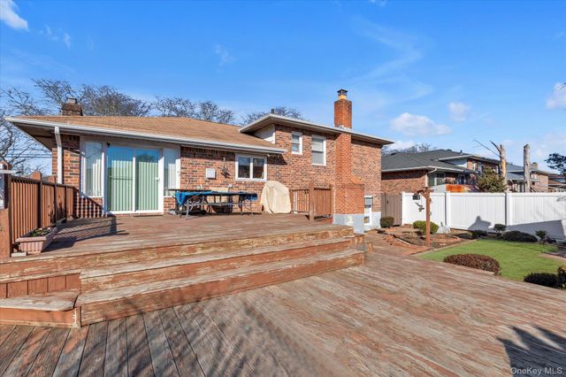 154 S Brush Drive, Valley Stream, NY 11581