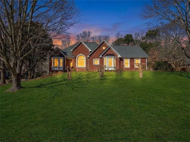 1236 Oakwood Place, Loganville, GA 30052