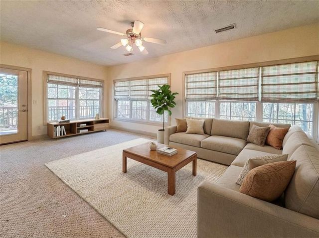 1236 Oakwood Place, Loganville, GA 30052