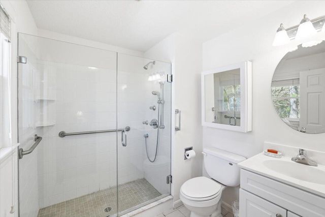 10 Skipjack Lane, Hyannis, MA 02601