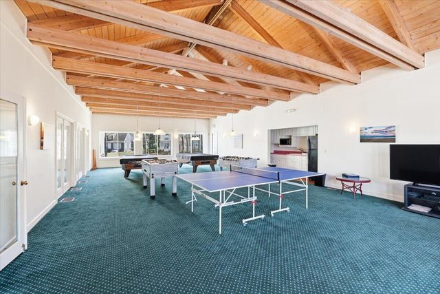 10 Skipjack Lane, Hyannis, MA 02601